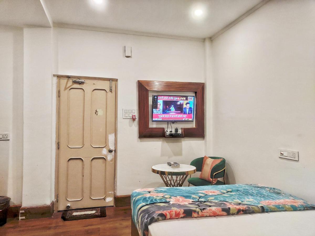 Hotel Florence 西里古里 外观 照片